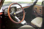 alfa 2000 berlina interieur.jpg (72494 bytes)