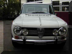 alfa giulia face.jpg (62687 bytes)