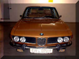 BMW 30Si_front.jpg (27493 bytes)