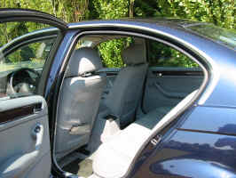 228-2852_IMG.JPG (613098 bytes)